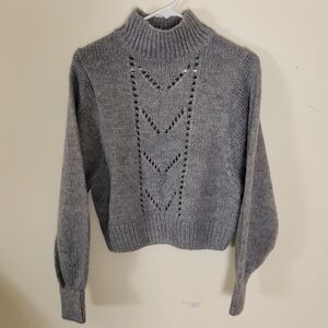 Divided H & M Women's Crop Sweater Size S